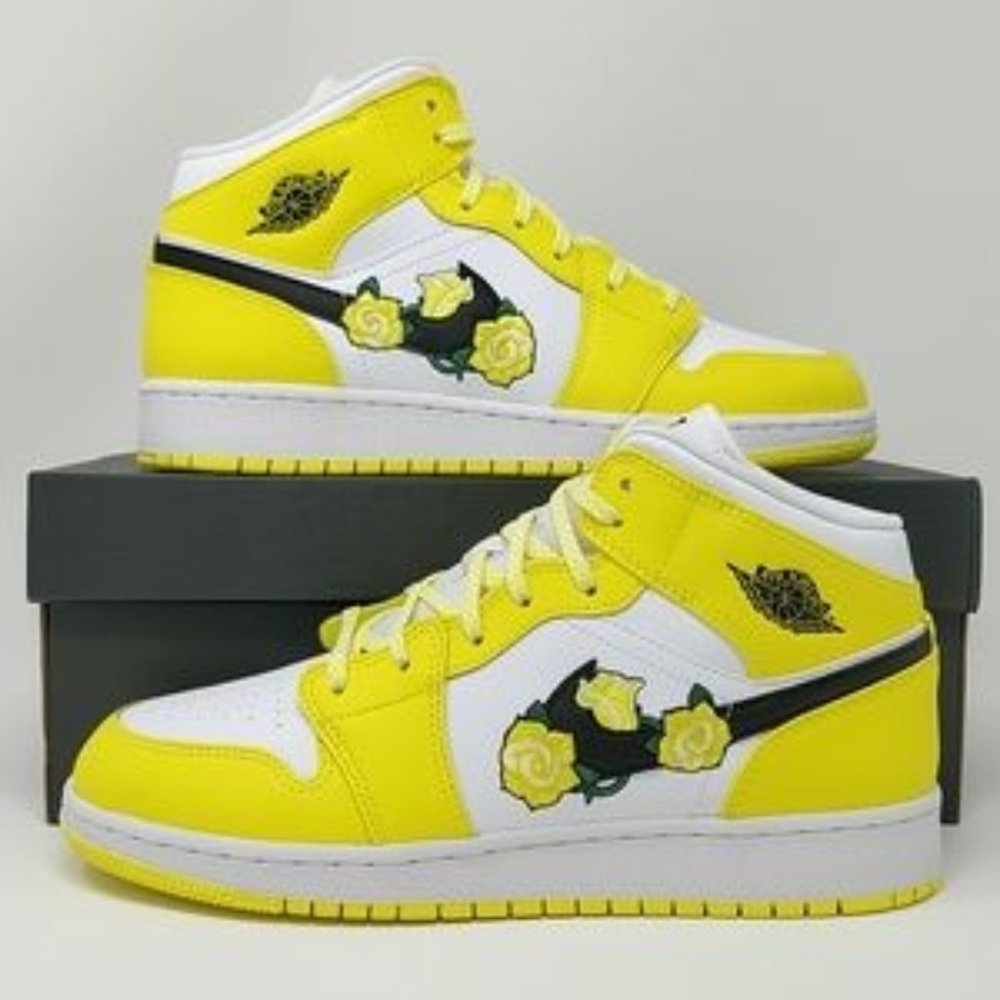Nike Air Jordan Retro I 1 Mid SE 'Dynamic Yellow Floral'